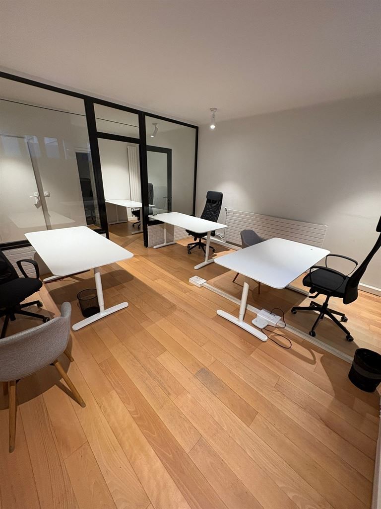 Location Bureaux Paris 17 75017 Place Saint-Ferdinand
